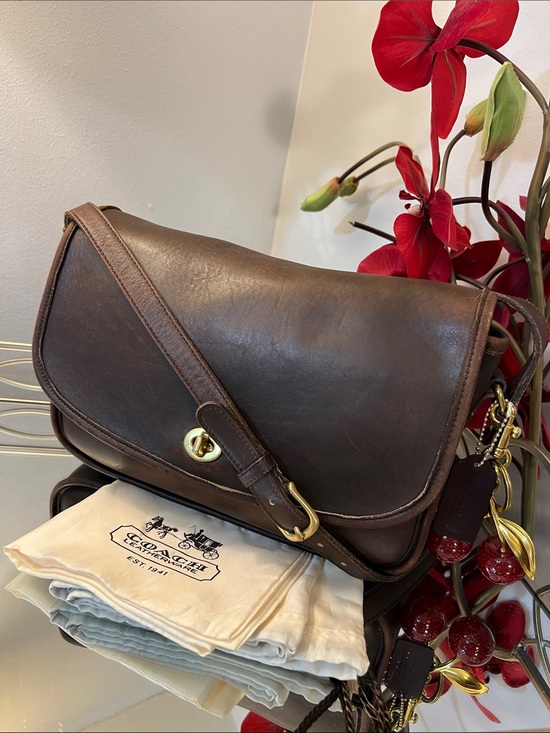 Coach Handbags - Vintage COACH City Bag 9790 Brown Leather Turnlock Crossbody w/Dust Bag & Charm